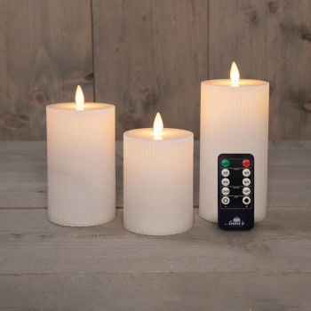 Anna's Collectie LED-kaars met vlam-effect ribbel set 7,5 cm wit 3 stuks.